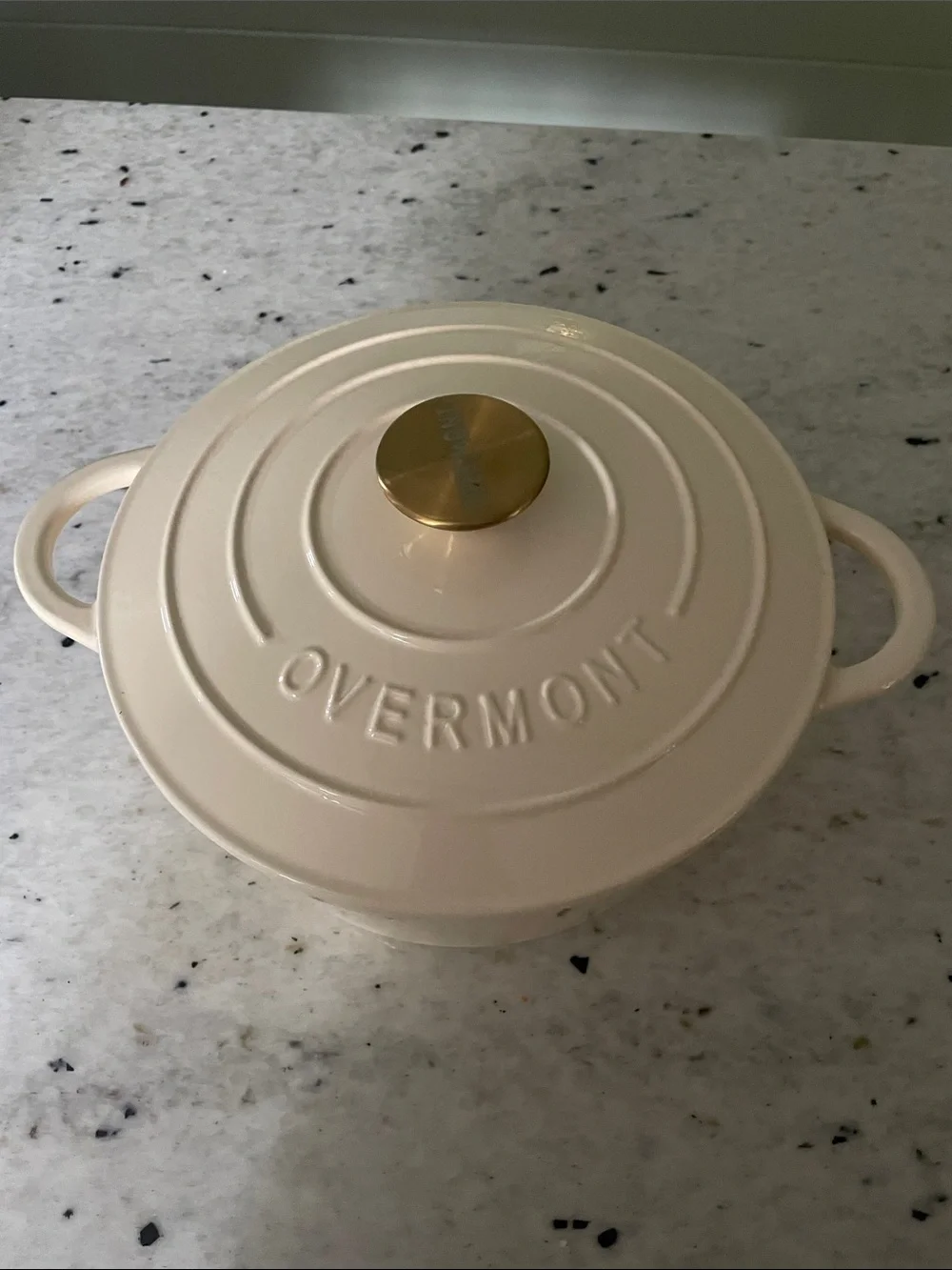 Overmont Dutch oven
